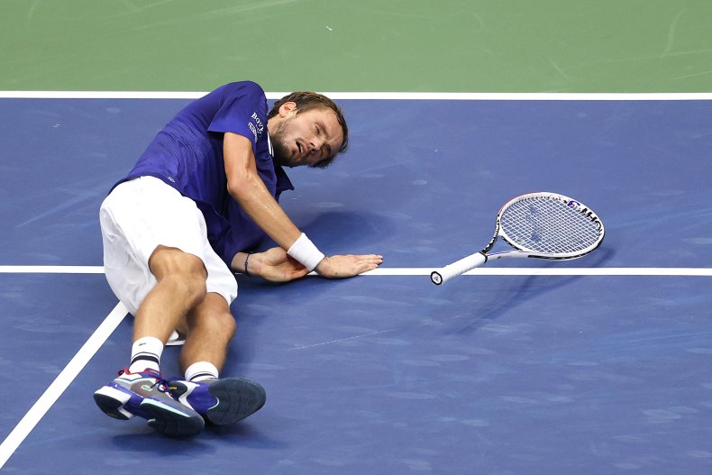 Daniil Medvedev "L2 + Left" Celebration