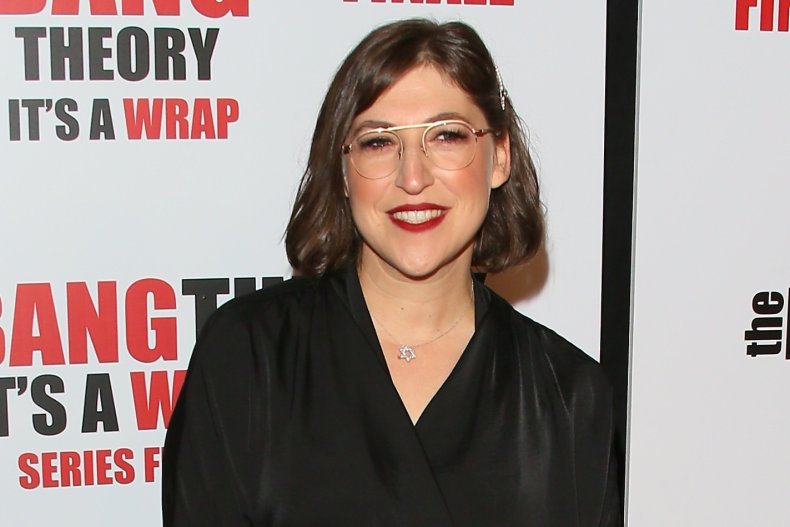 "Jeopardy!" host Mayim Bialik