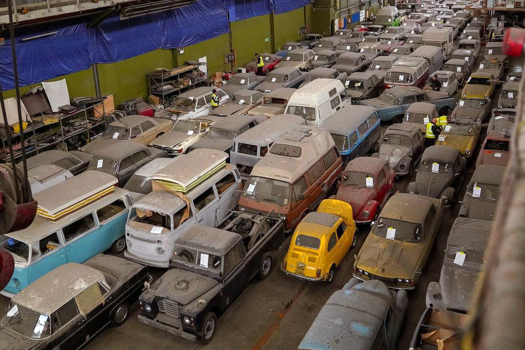 174 Long Forgotten Dust Covered Classic Cars Found Sitting in a