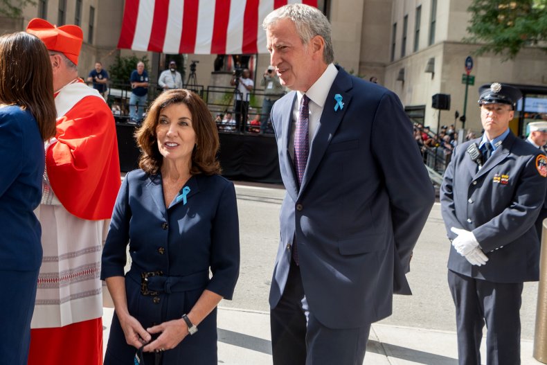 Kathy Hochul and Bill de Blasio