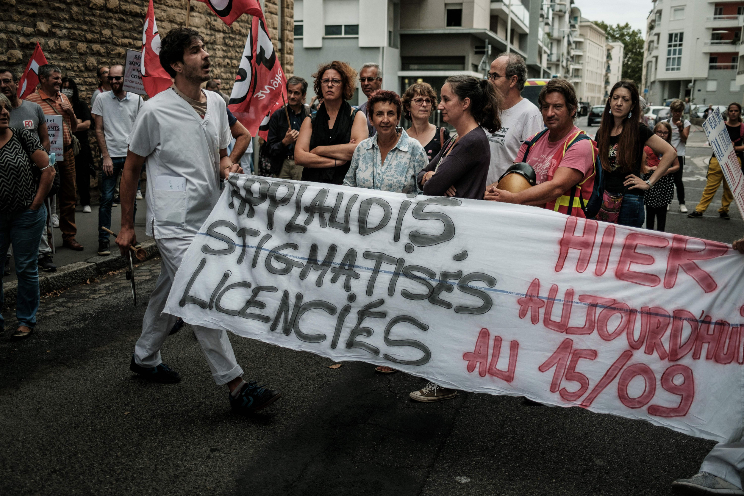 France Could Suspend Up To 300K Health Care Workers As Vaccine Mandate ...