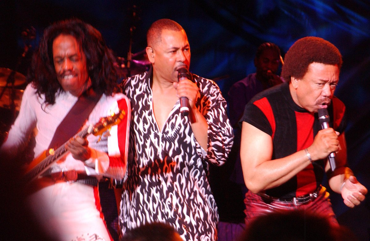 Earth Wind & Fire in concert