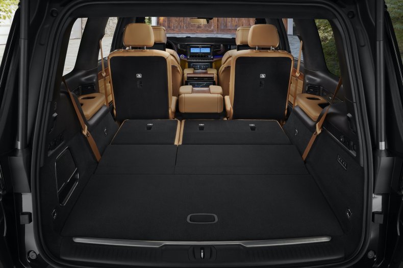 Jeep Grand Wagoneer Cargo