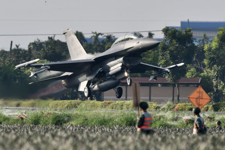 China Warplanes Swarm Taiwan ADIZ