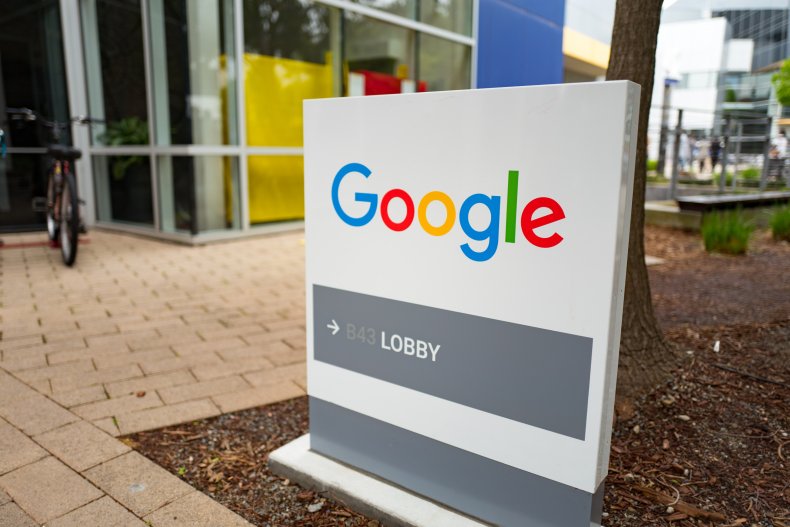 Google signe au siège social de Mountain View 