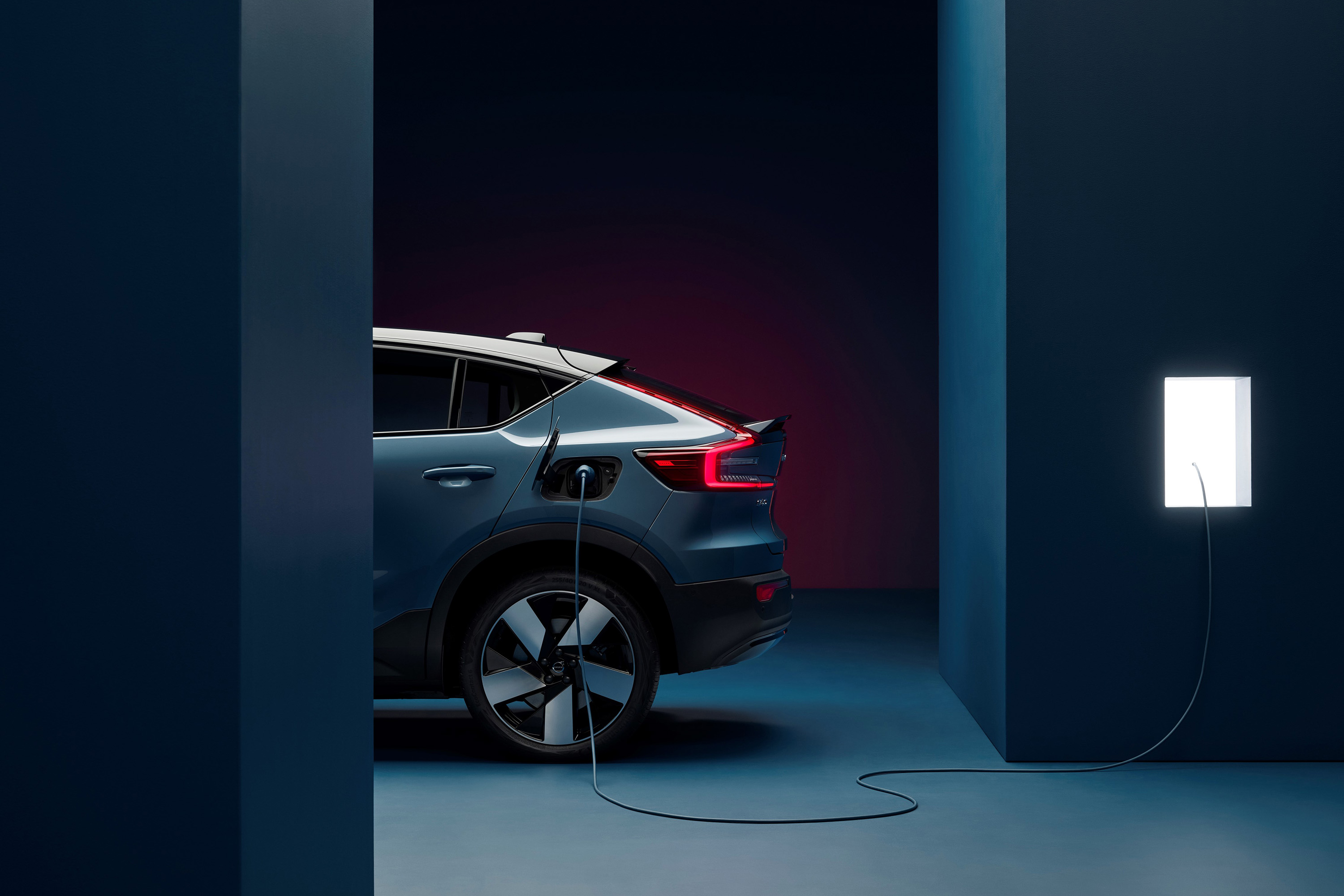 2022 Volvo C40 charging