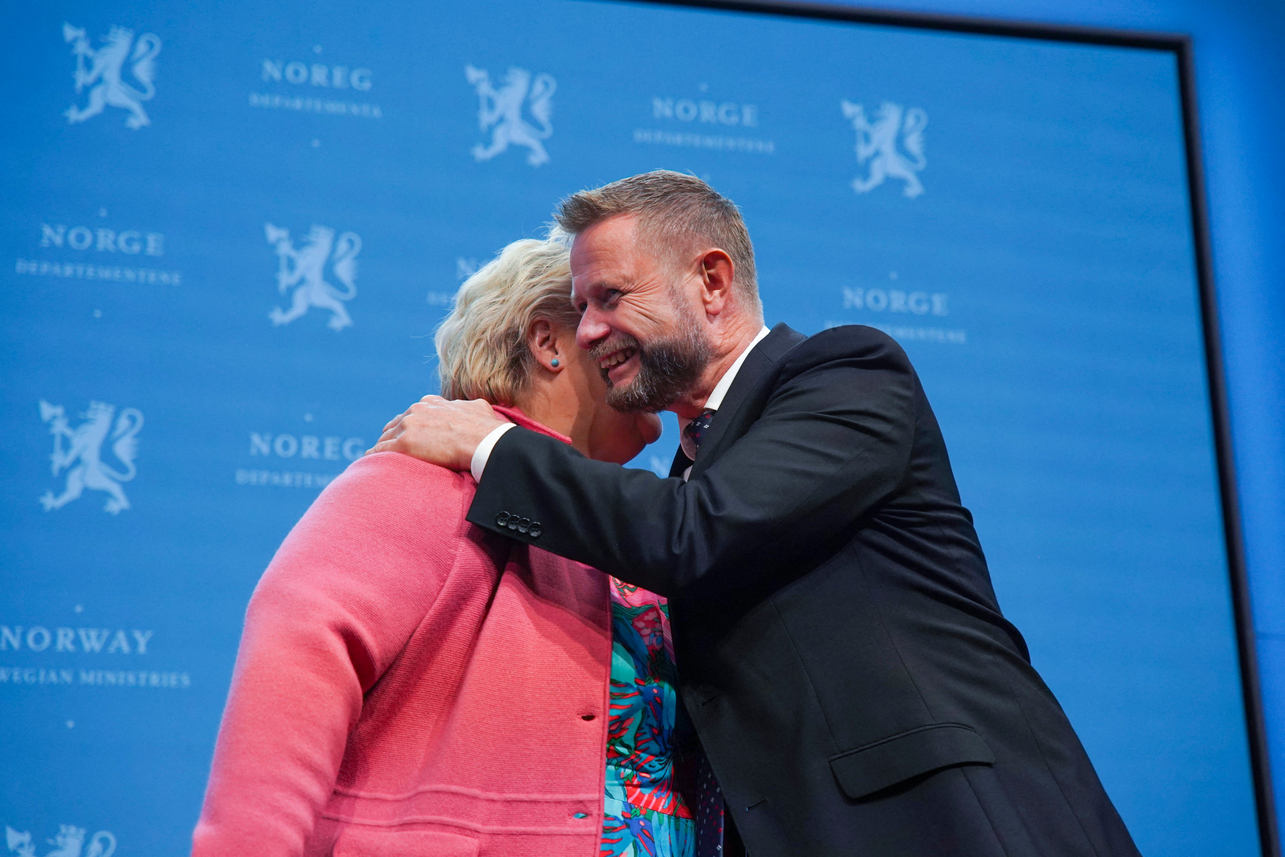 norway prime minister lifts covid restrictions