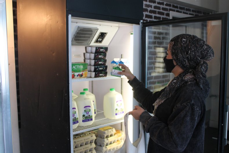 Surplus Food Market With 'Pay What You Feel' Policy Opening
to Combat Food Insecurity 2 Rescued Food Market Fridge