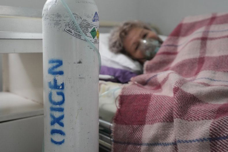 Les unités de soins intensifs de Roumanie envahies par des cas de COVID non vaccinés