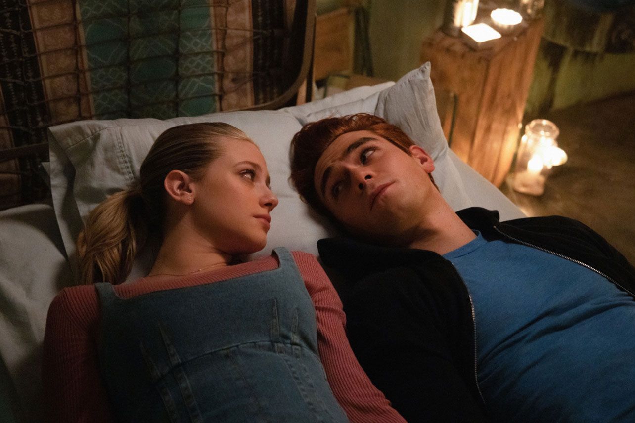 'Riverdale' Season 5 Finale Trailer Hints At 'Barchie' Kiss – And Fans ...