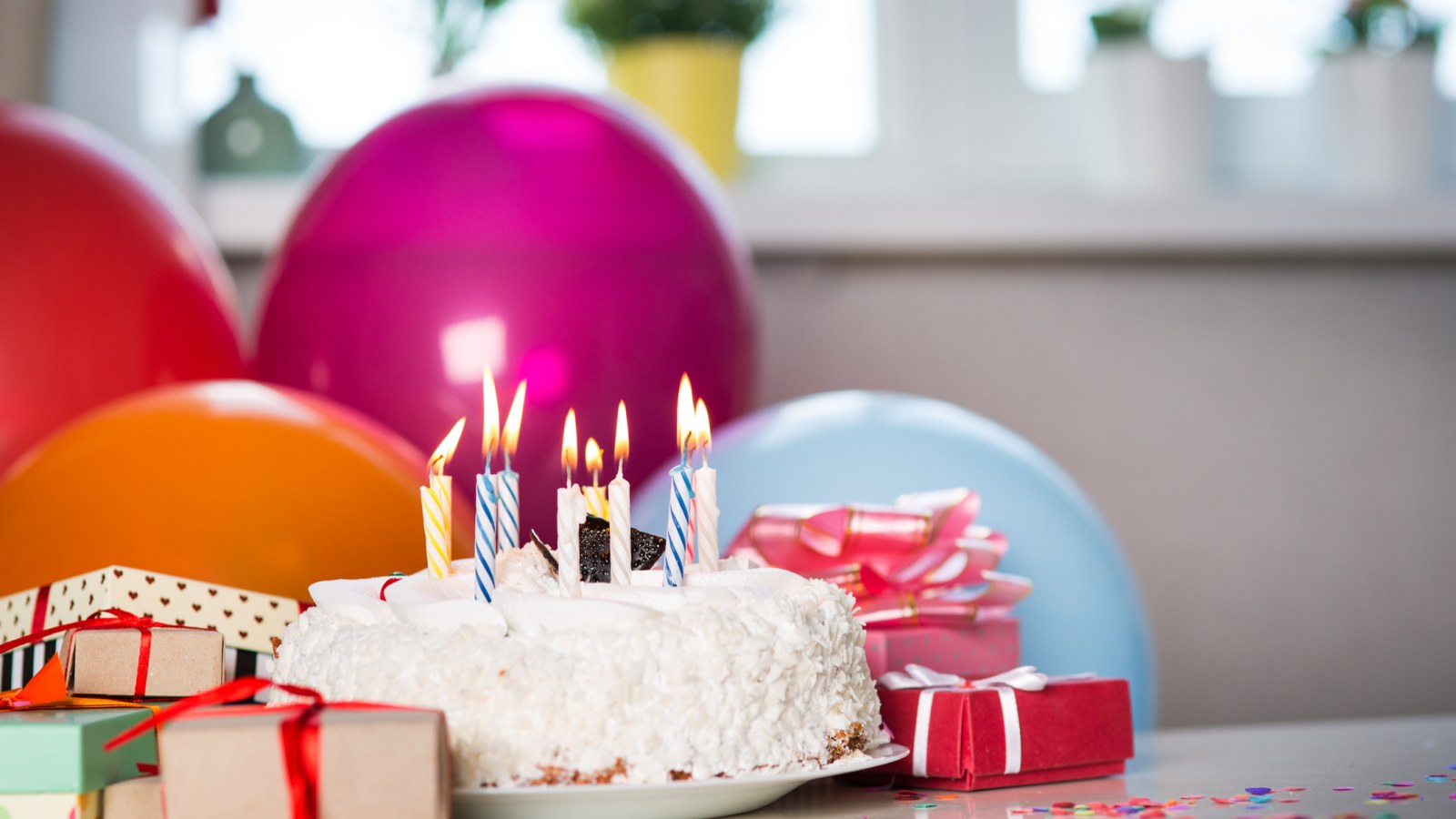 Woman Claims Teen Brother S Ex Girlfriend Broke Into Home With Birthday Cake In Viral Post Woman Claims Teen Brother S Ex Girlfriend Broke Into Home With Birthday Cake In Viral Post