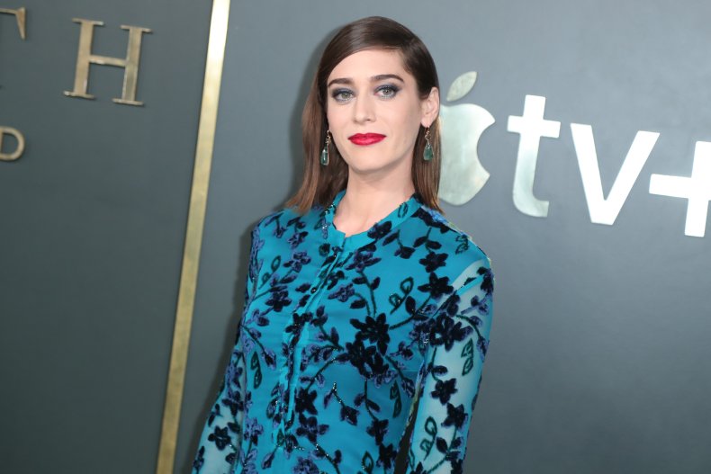 Lizzy caplan