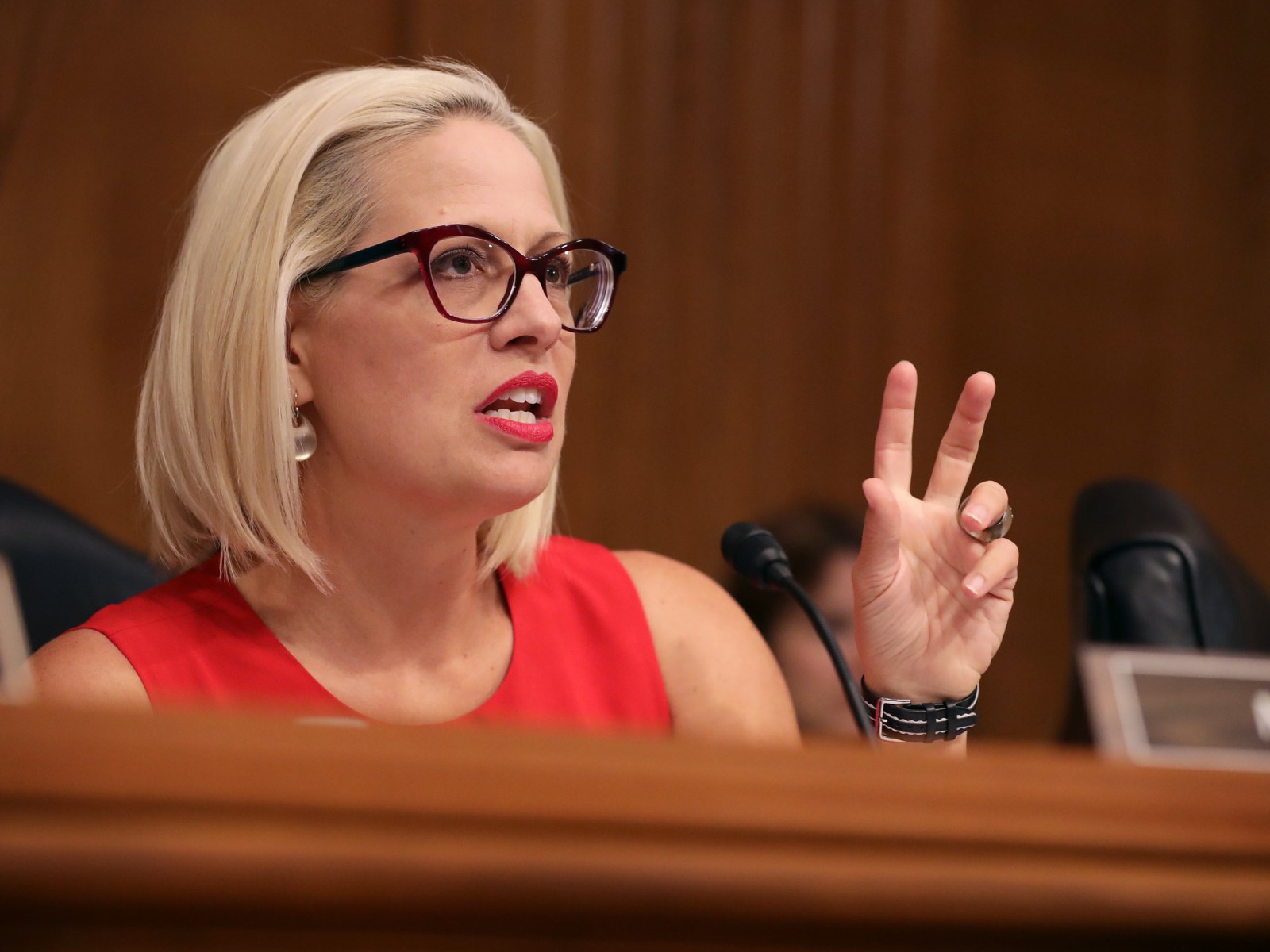 Video Of Kyrsten Sinema Being Confronted In Bathroom By Activist Viewed 4m Times Video Of Kyrsten Sinema Being Confronted In Bathroom By Activist Viewed 4m Times