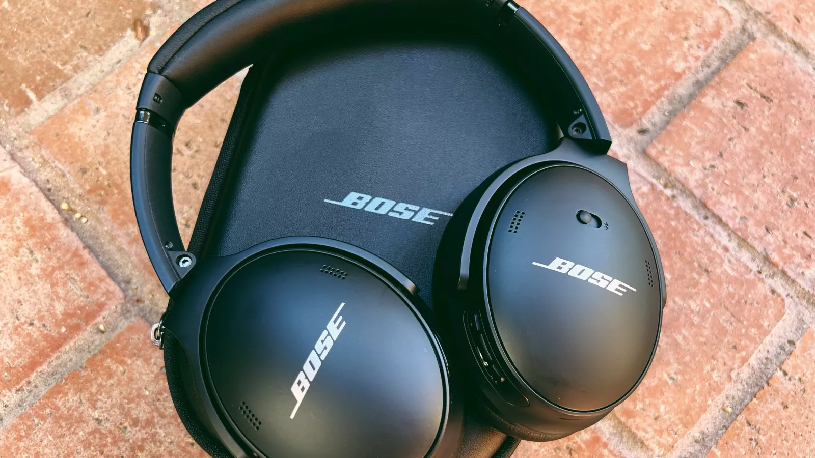 Most Should Skip Bose QuietComfort 45 Noise Canceling