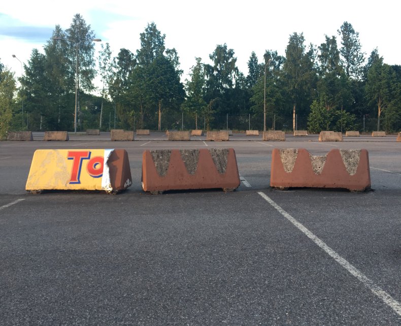 Far away image of cement barrier