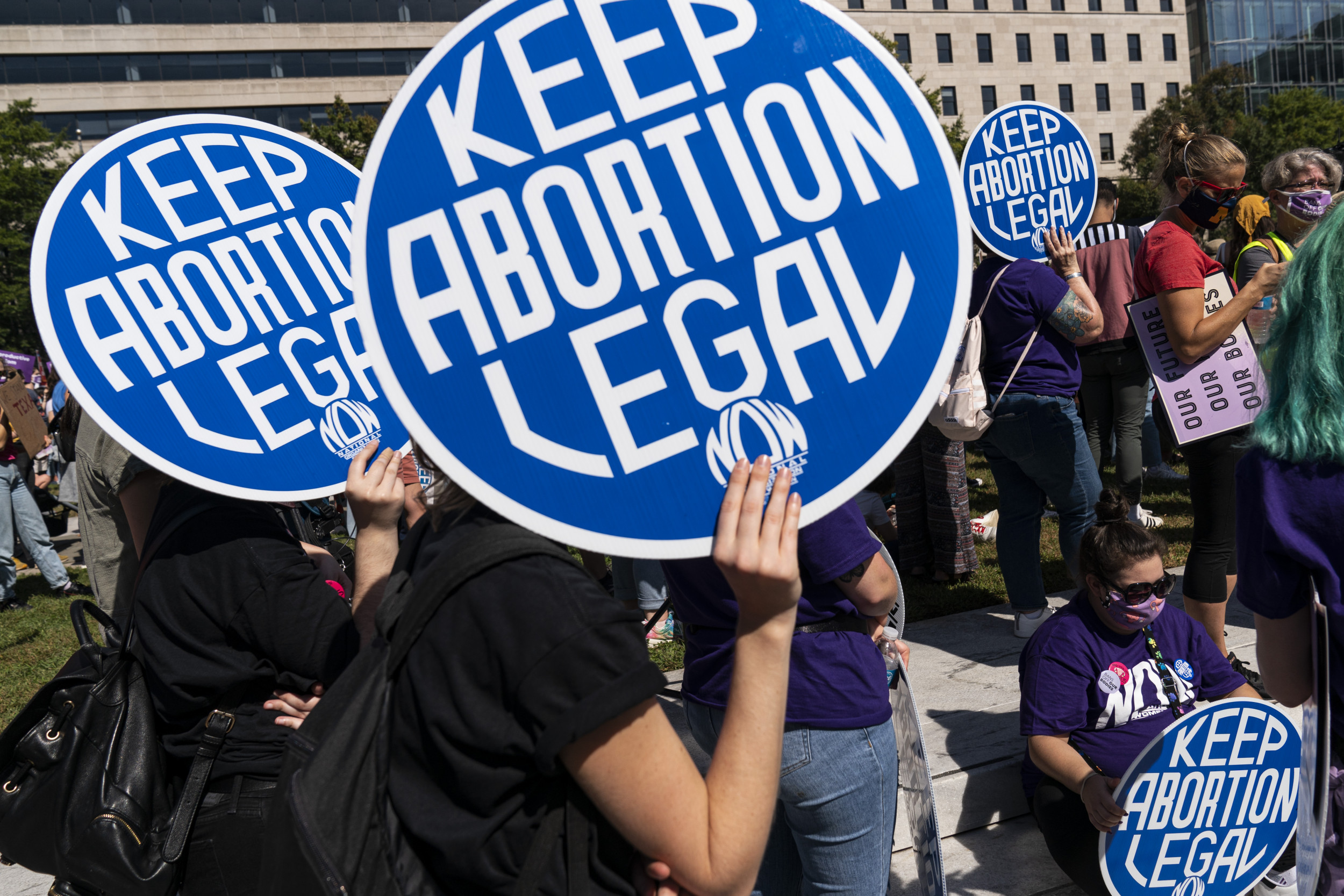 Texas Abortion Row Live Updates: Reaction As Federal Judge Rules to Suspend Controversial Ban