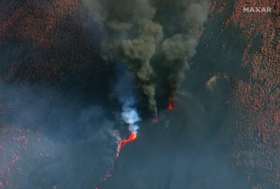 Cumbre Vieja erupting on La Palma. Cumbre Vieja erupting on La Palma.