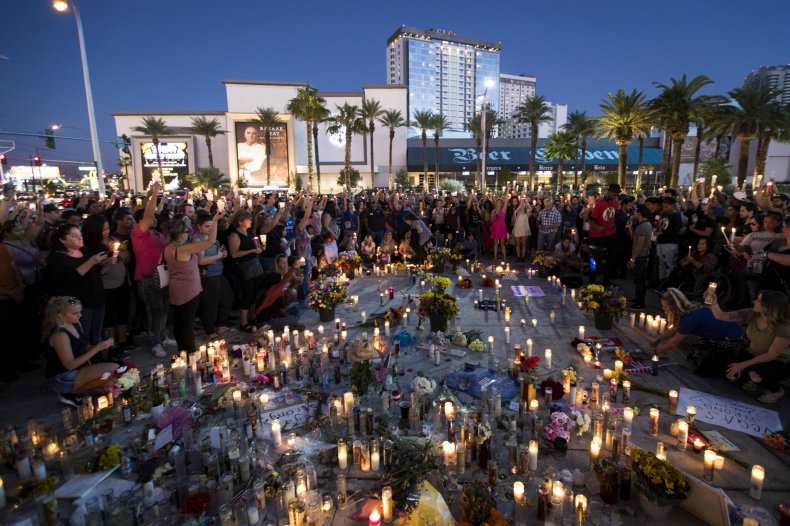 Mourners after Las Vegas shooting 