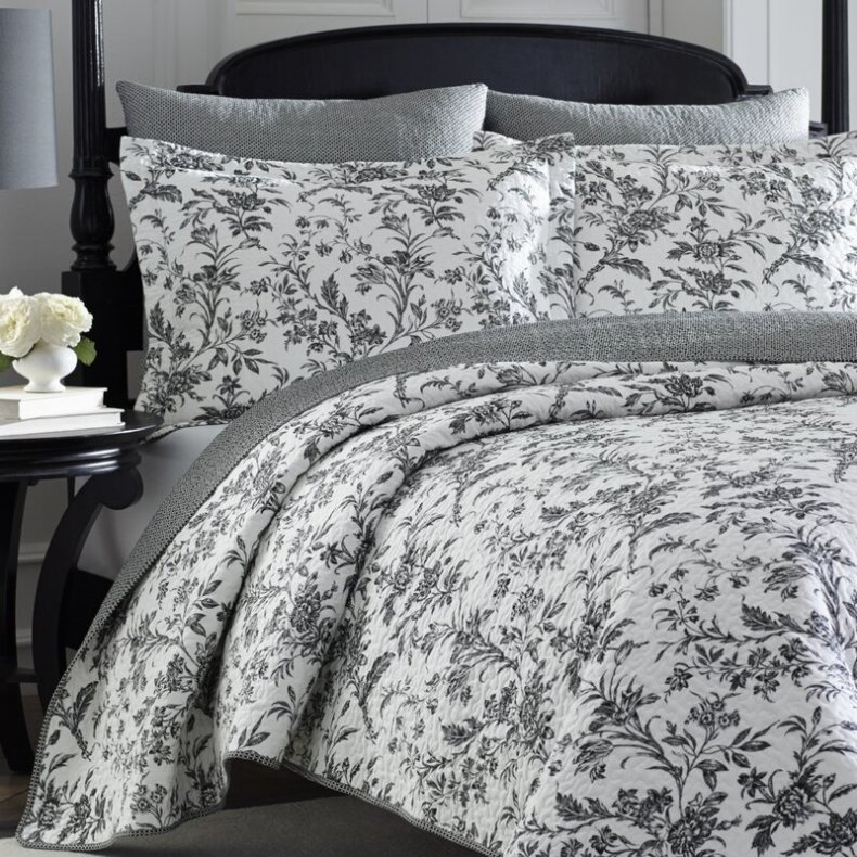 Laura Ashley Amberley Reversible Quilt Set