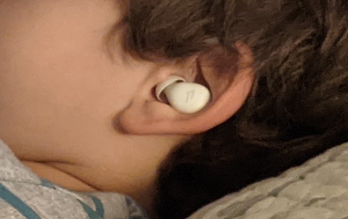 1More ComfoBuds Z Review: Great for Sleeping and Music