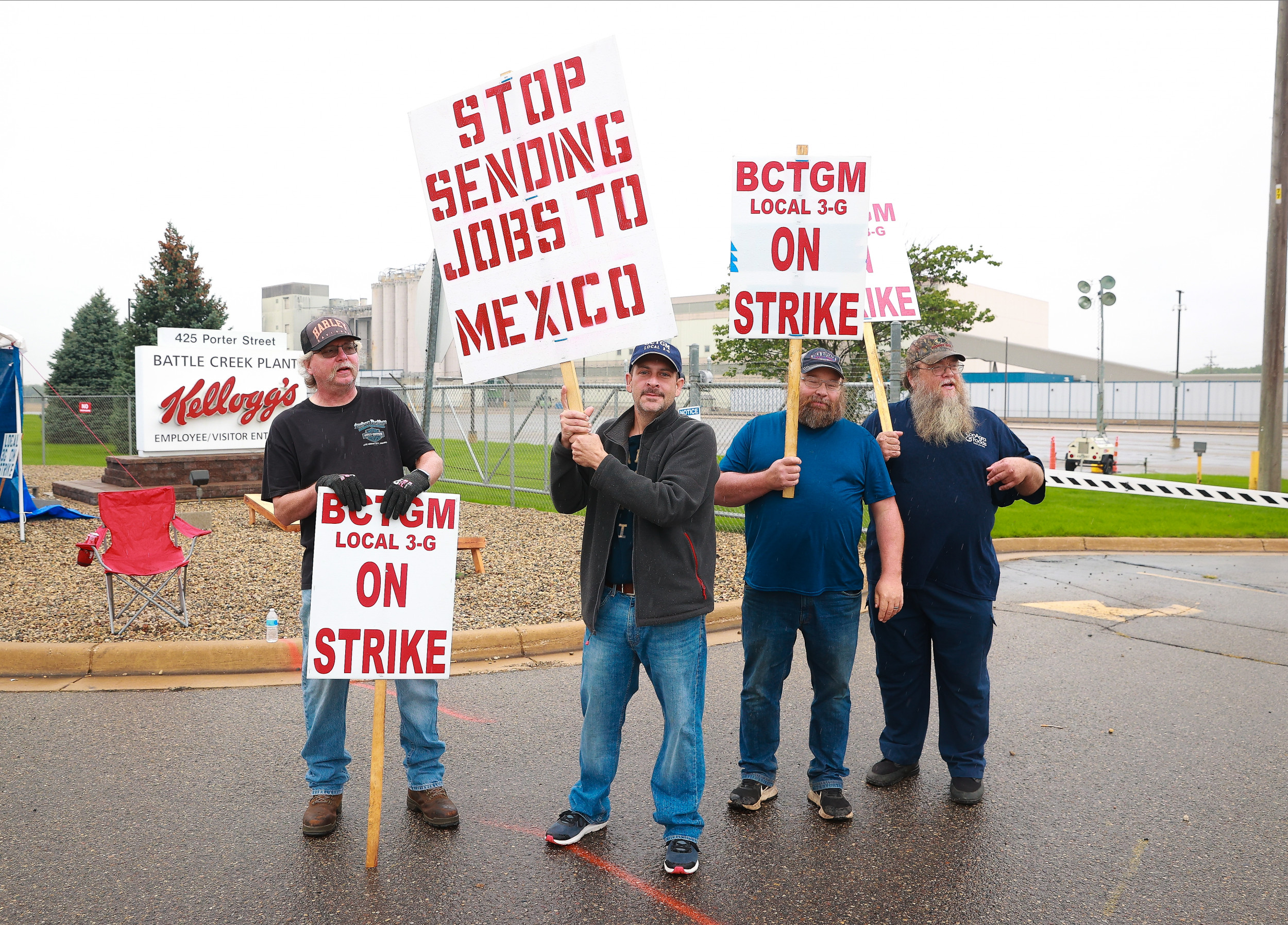 Can You Cross A Picket Line While In The Union