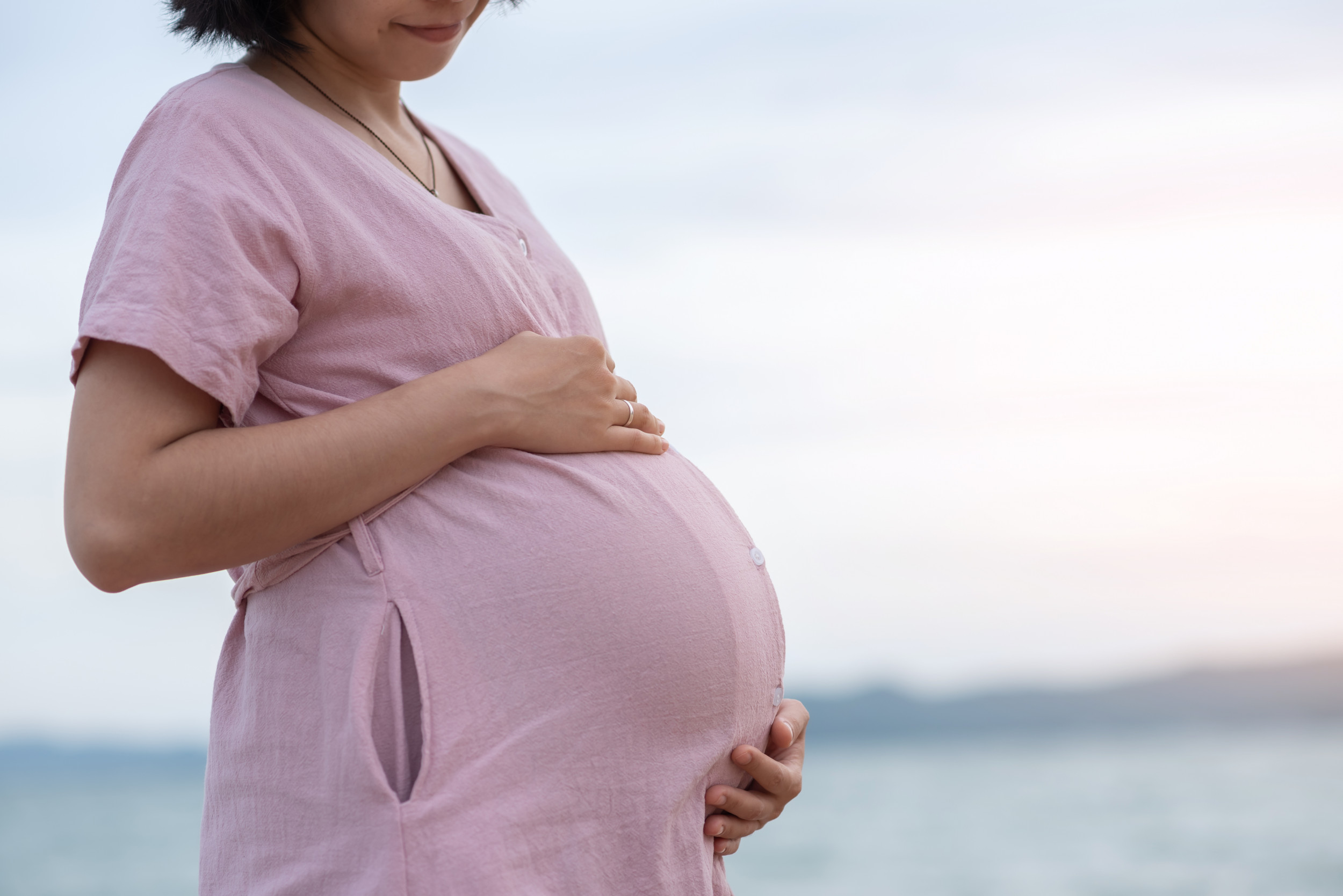 Pregnant Woman Walks to Hospital While in Labor As Ambulance Costs $1,000