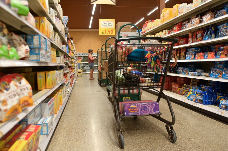 Instacart Workers Deliver Goods Wegmans