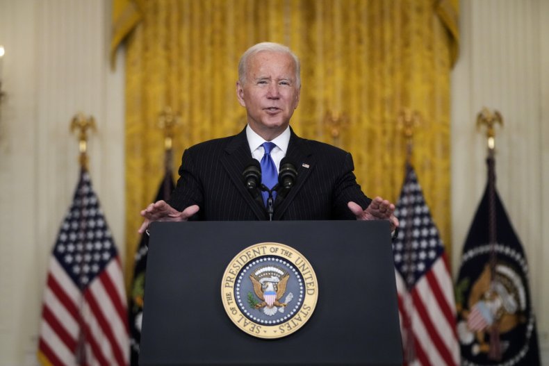 Debito del prestito studentesco dei democratici progressisti di Biden