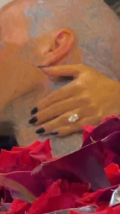 Kourtney Kardashians engagement ring