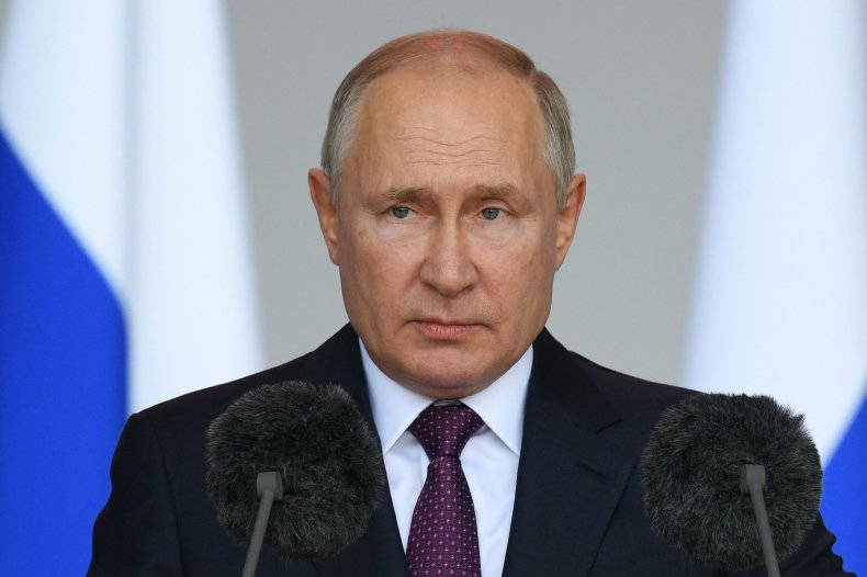 Vladimir Putin at Defense Expo Moscow