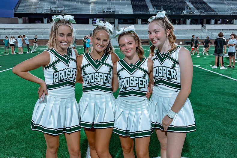 Makayla Noble and fellow cheerleaders