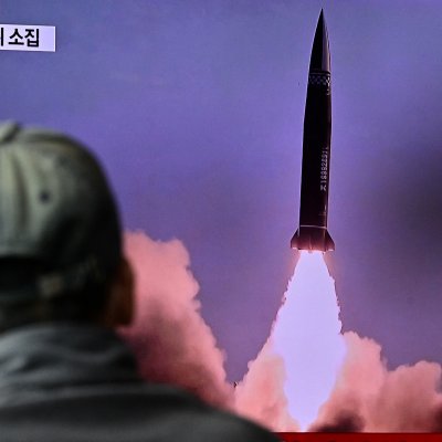 South Koreans watch missile launch on TV