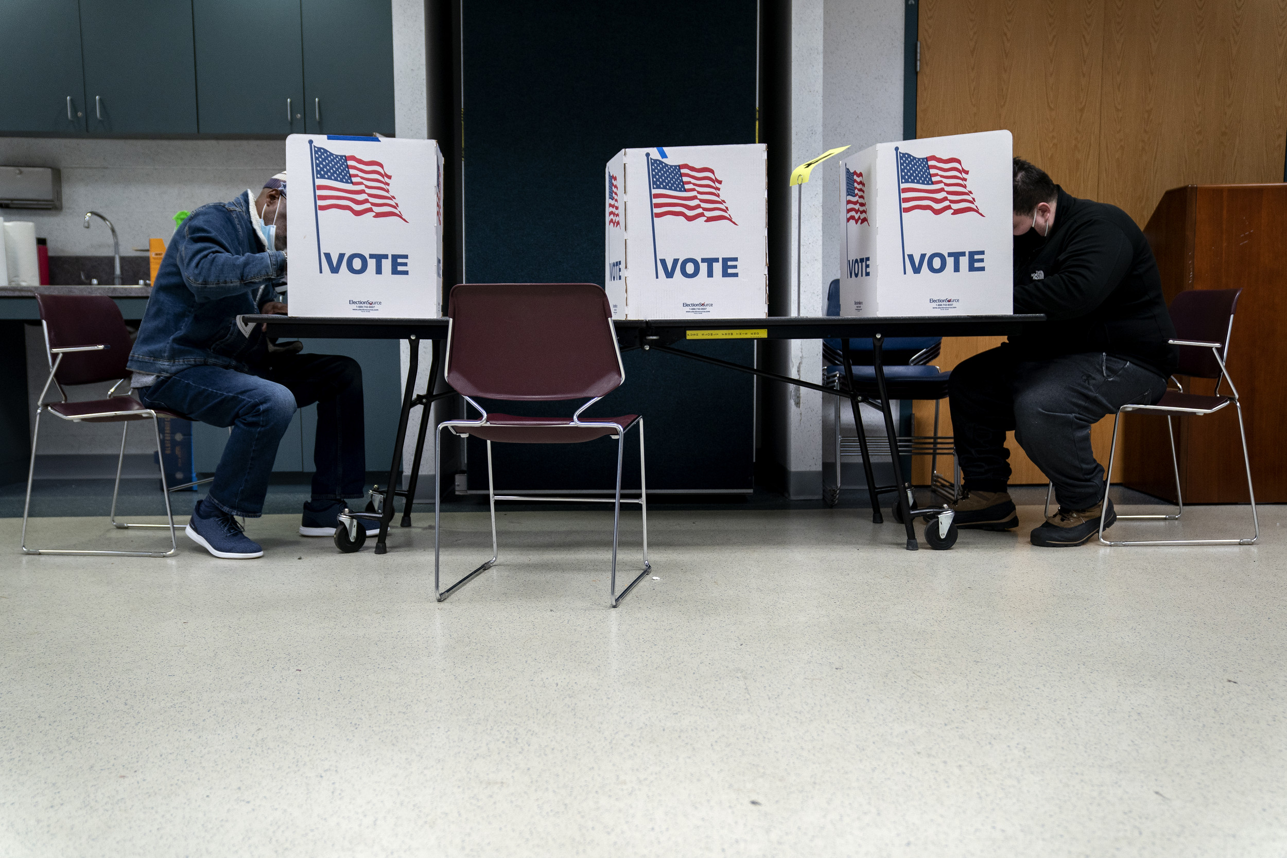 are mail in ballots counted before election day in virginia