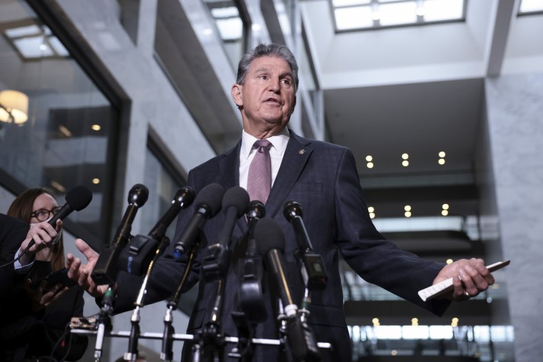 Manchin denies reports he'll leave Democratic Party