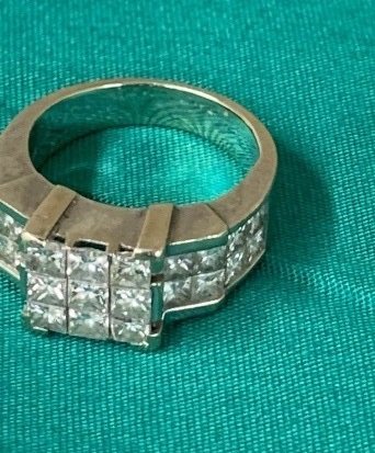 Missing wedding ring