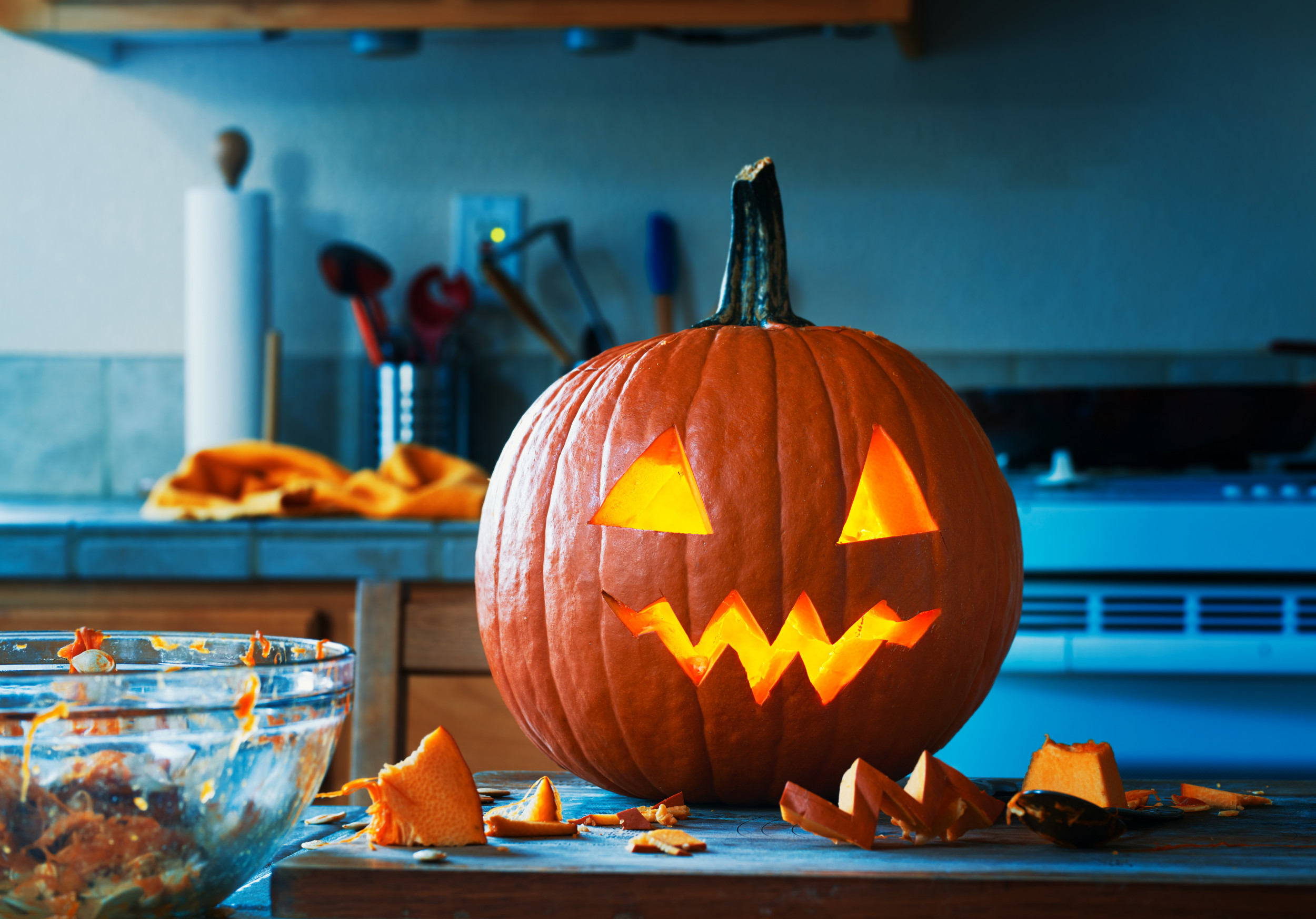 3 mistakes you make when carving a pumpkin, according to an expert