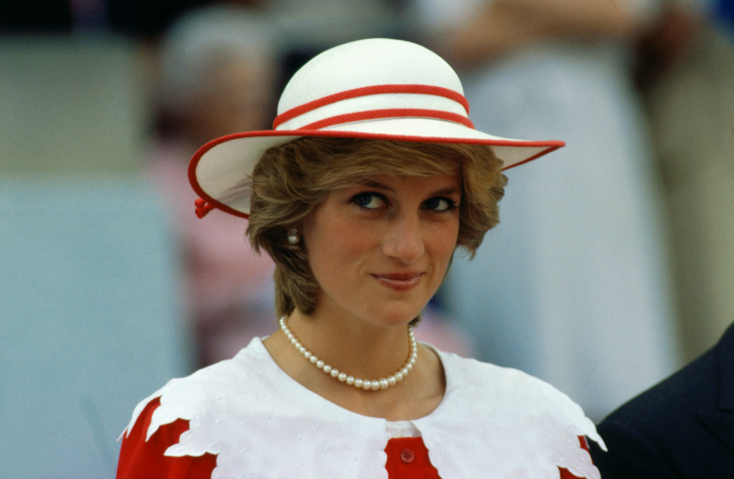 PogglePoppy  Princess diana fashion, Diana fashion, Lady diana