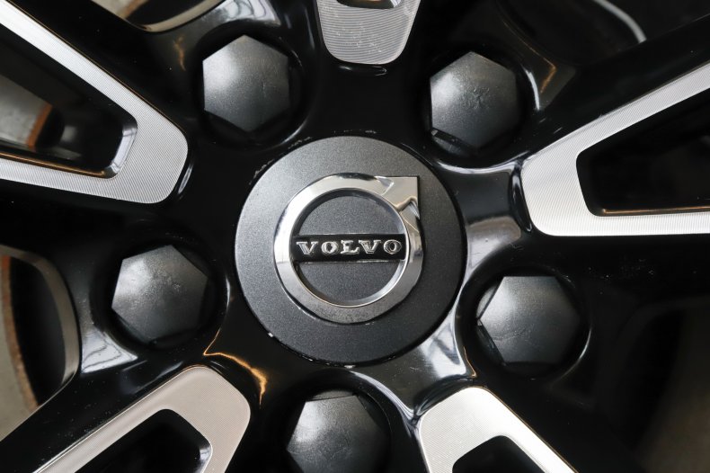 Volvo Recalls nearly 200,000 cars
