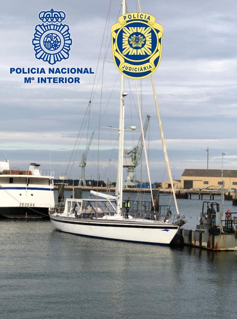Sailboat storing cocaine