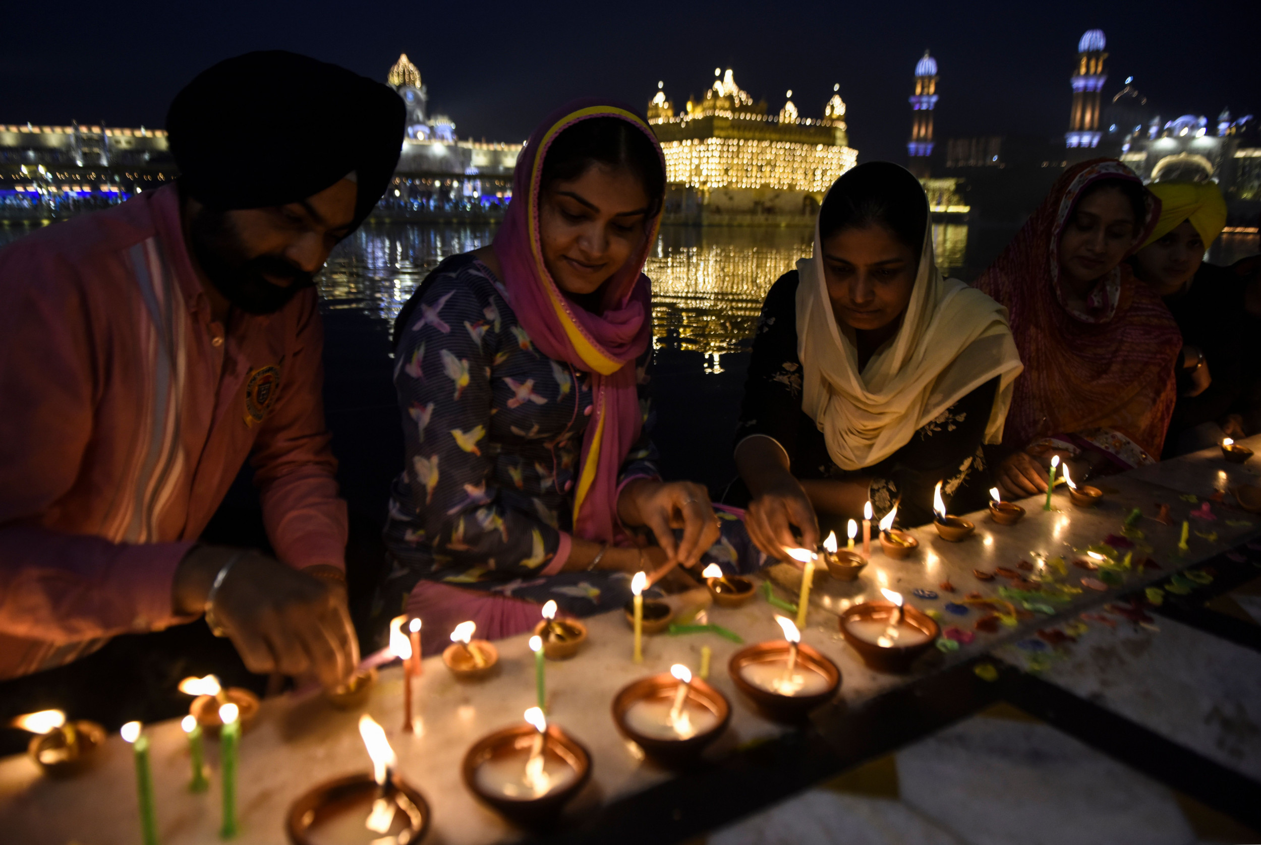 lights used in diwali