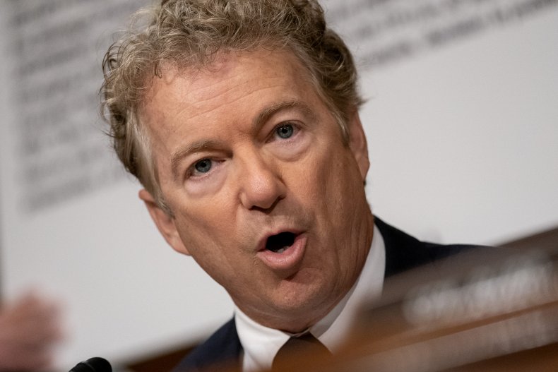 Rand Paul prend la parole lors d'une audience du comité