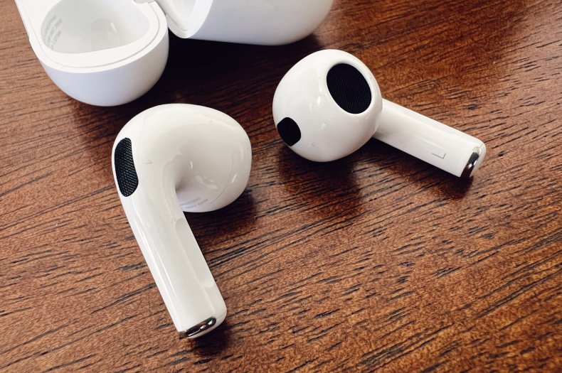 Apple AirPods