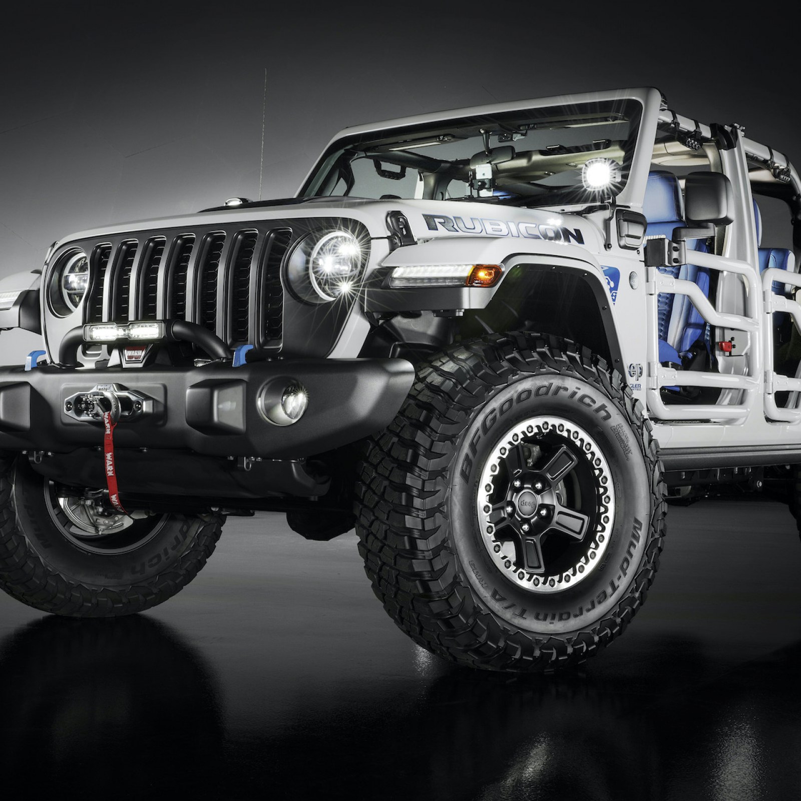 7 Jeep, Dodge, Ram Vehicles Show Off Mopar Utility Possibilities at SEMA