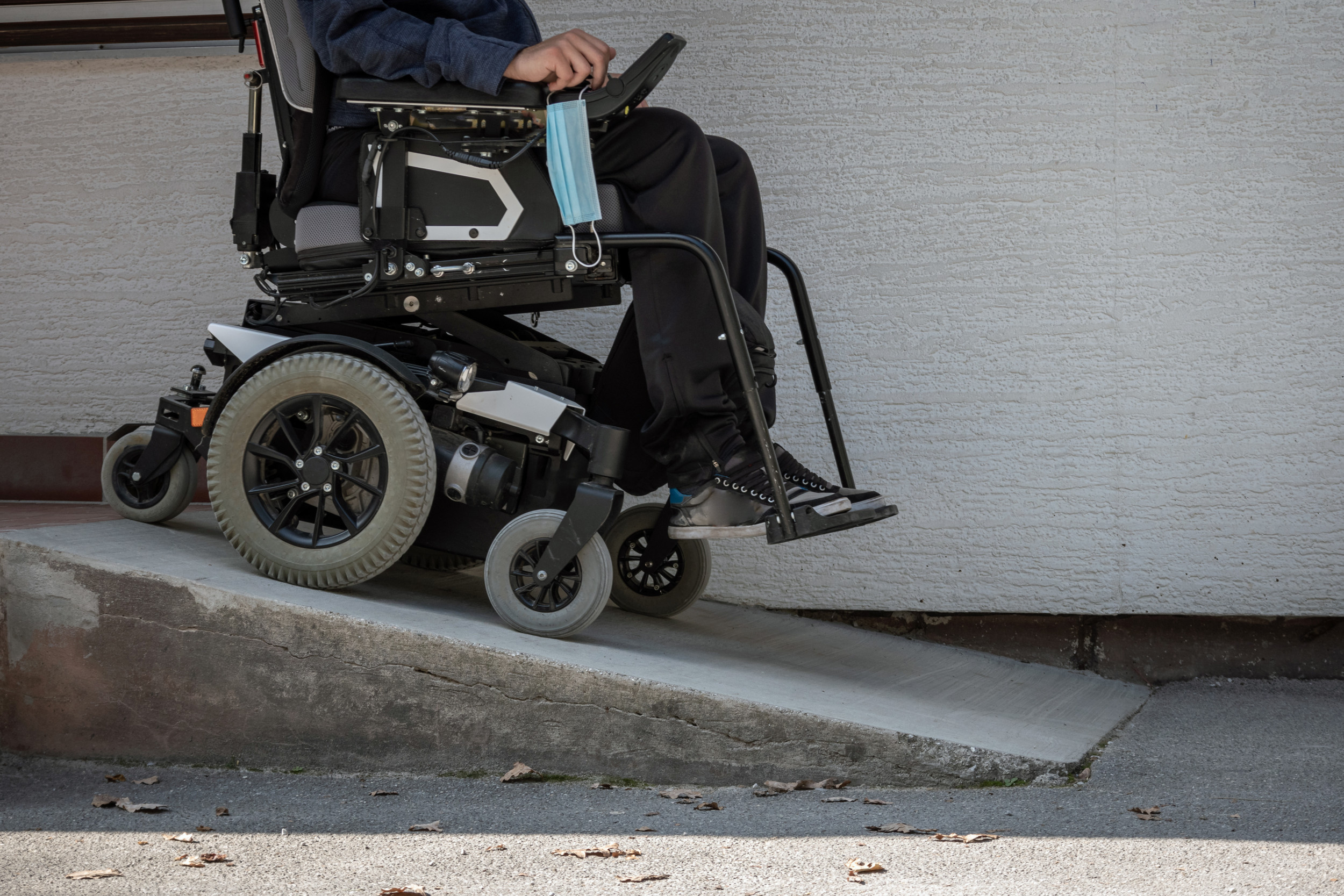 Can Hoa Deny Wheelchair Ramp 