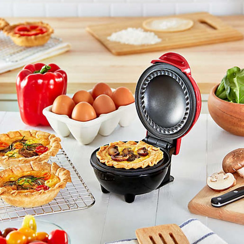 Dash Mini Pie Maker