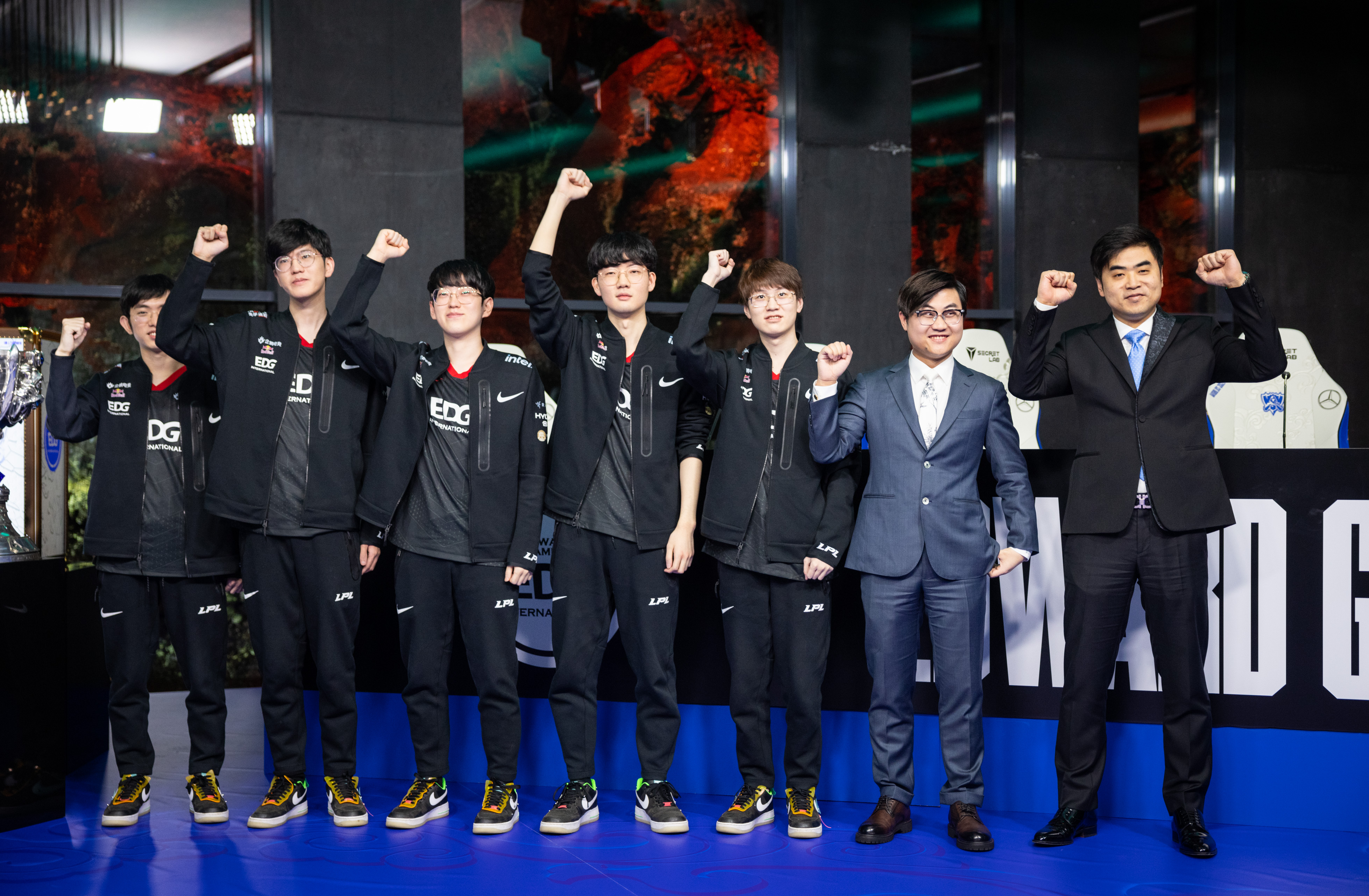 League of Legends Worlds 2021: Edward Gaming win title