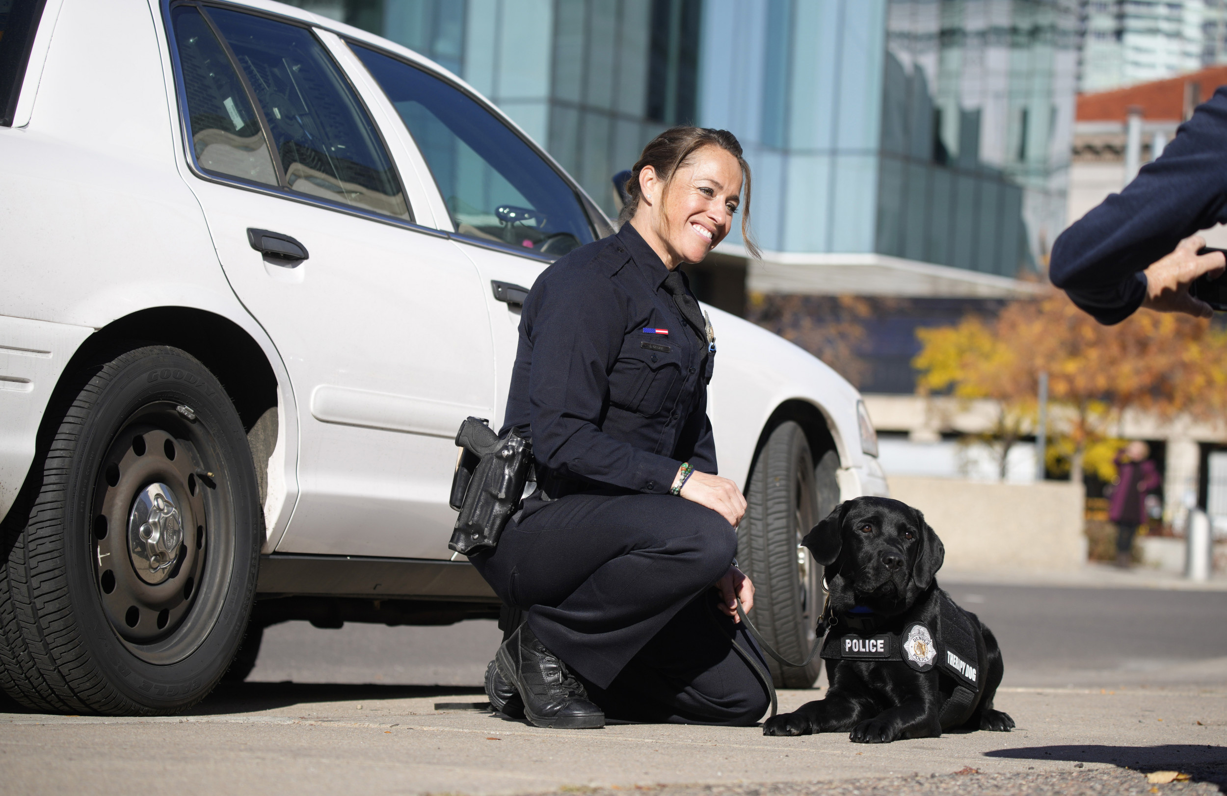 how do police help dogs