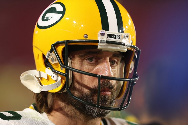 Aaron Rodgers COVID-19 vaccination Twitter reactions 
