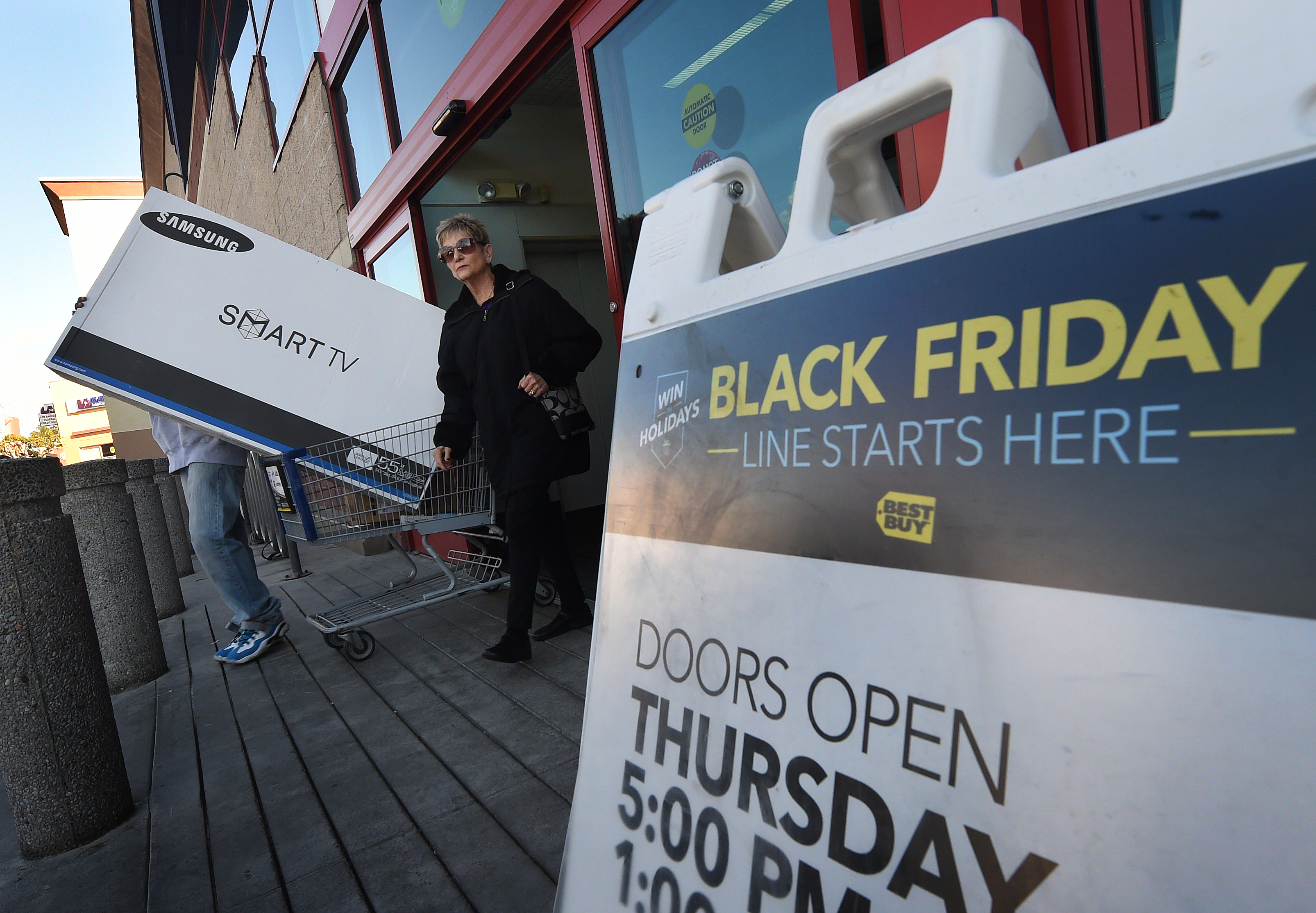 Black Friday 2022 store hours: When will stores open tomorrow?
