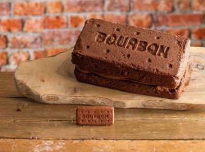 A giant Bourbon biscuit cheesecake A giant Bourbon biscuit cheesecake